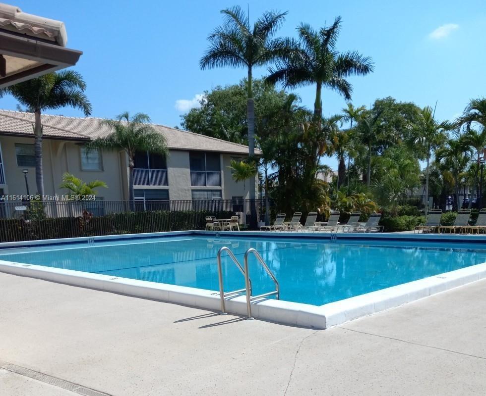 5510 Lakeside Dr #102, Margate, Florida image 17