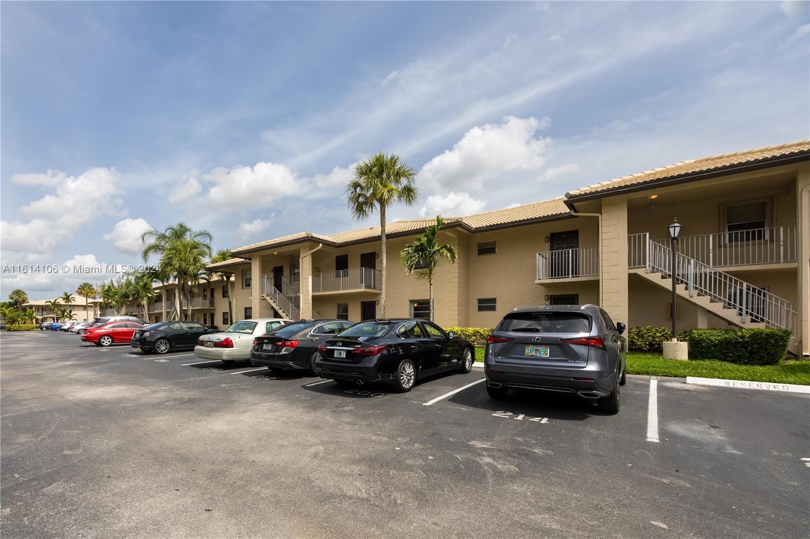 5510 Lakeside Dr #102, Margate, Florida image 3