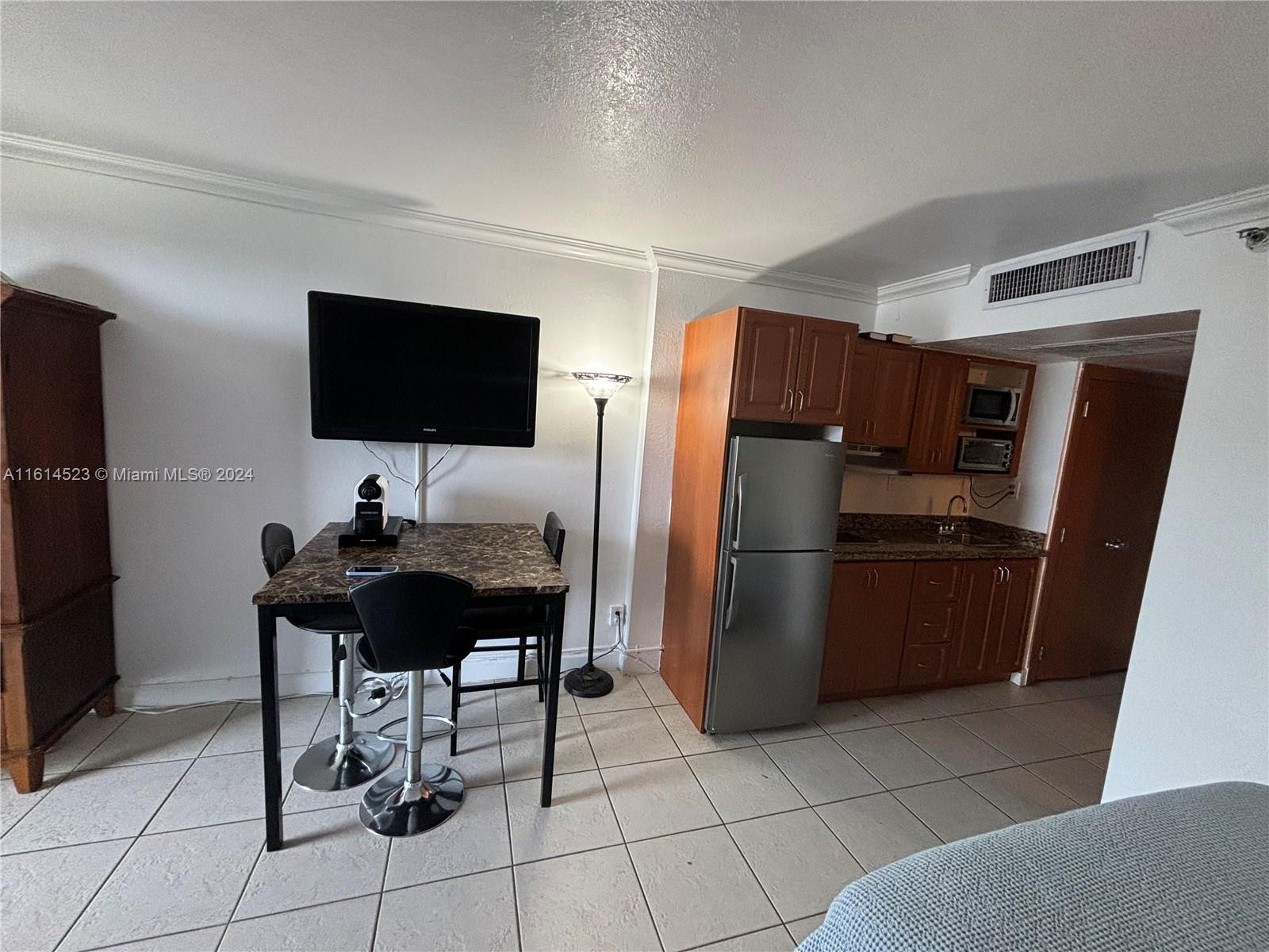 19201 Collins Ave #934, Sunny Isles Beach, Florida image 11