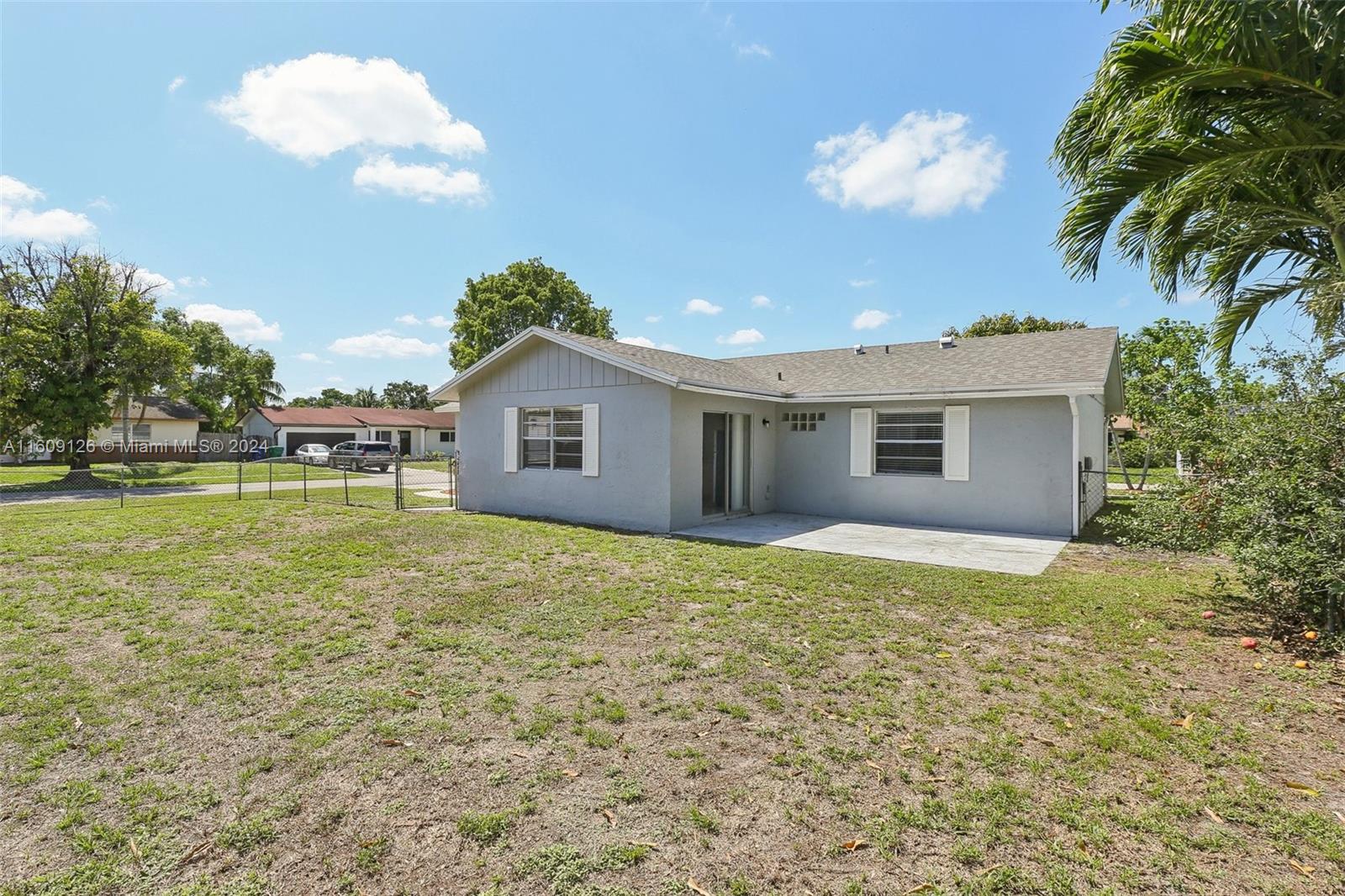 7830 NW 47th St, Lauderhill, Florida image 33