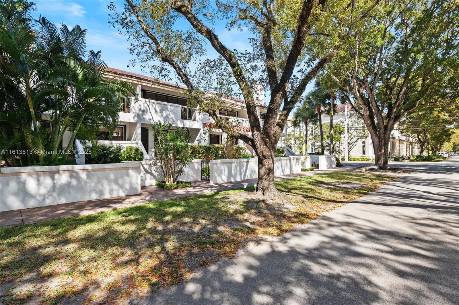 2600  Cardena St #7 For Sale A11613813, FL
