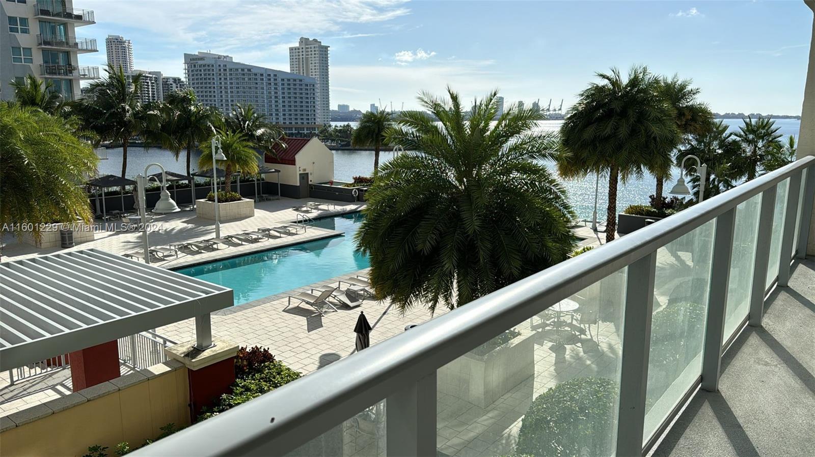 HIGHLY DESIRED 3/2 UNIT FACING THE WATER! CLUB HOUSE, FITNESS CENTER, HEATED POOL, THE BEST AMENITIES! CLOSE TO THE NEW BRICKELL CITY CENTRE, RESTAURANTS, BARS, GROCERIES STORES, PHARMACIES AND EVERYTHING THAT BRICKELL HAS TO OFFER. FIVE MINUTES FROM MIAMI BEACH! IT WILL NOT LAST!