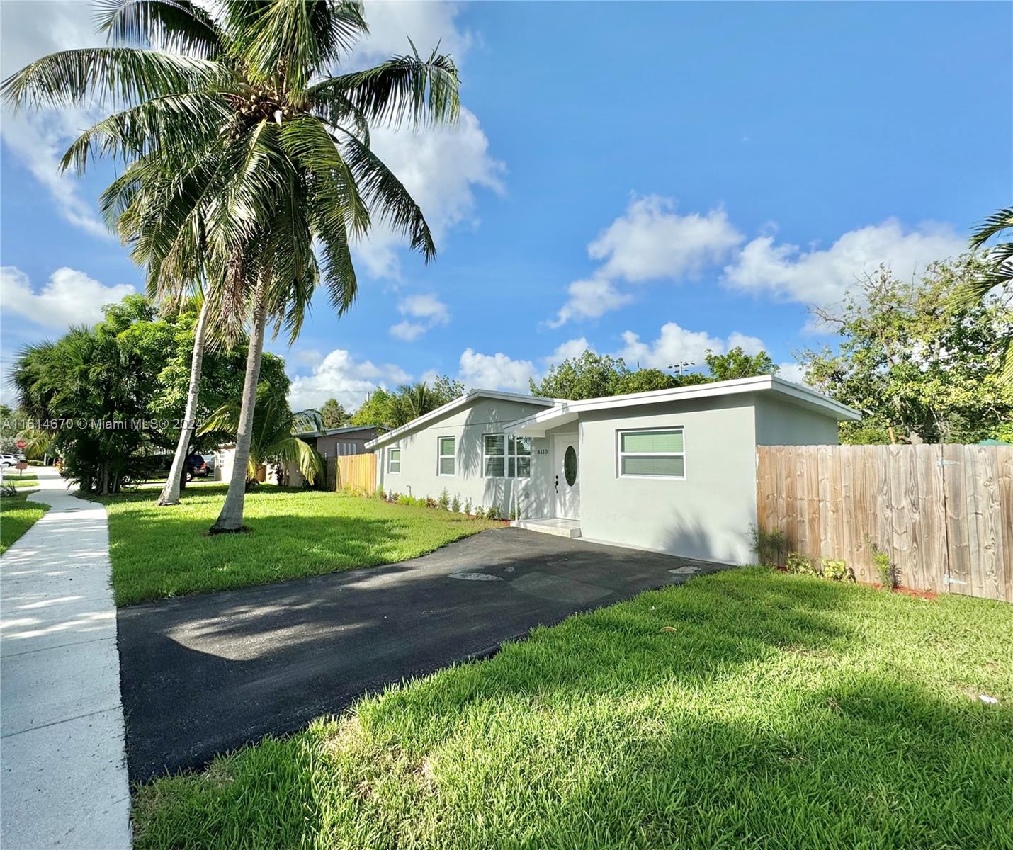 6110 NW 42nd Ave, North Lauderdale, Florida image 1