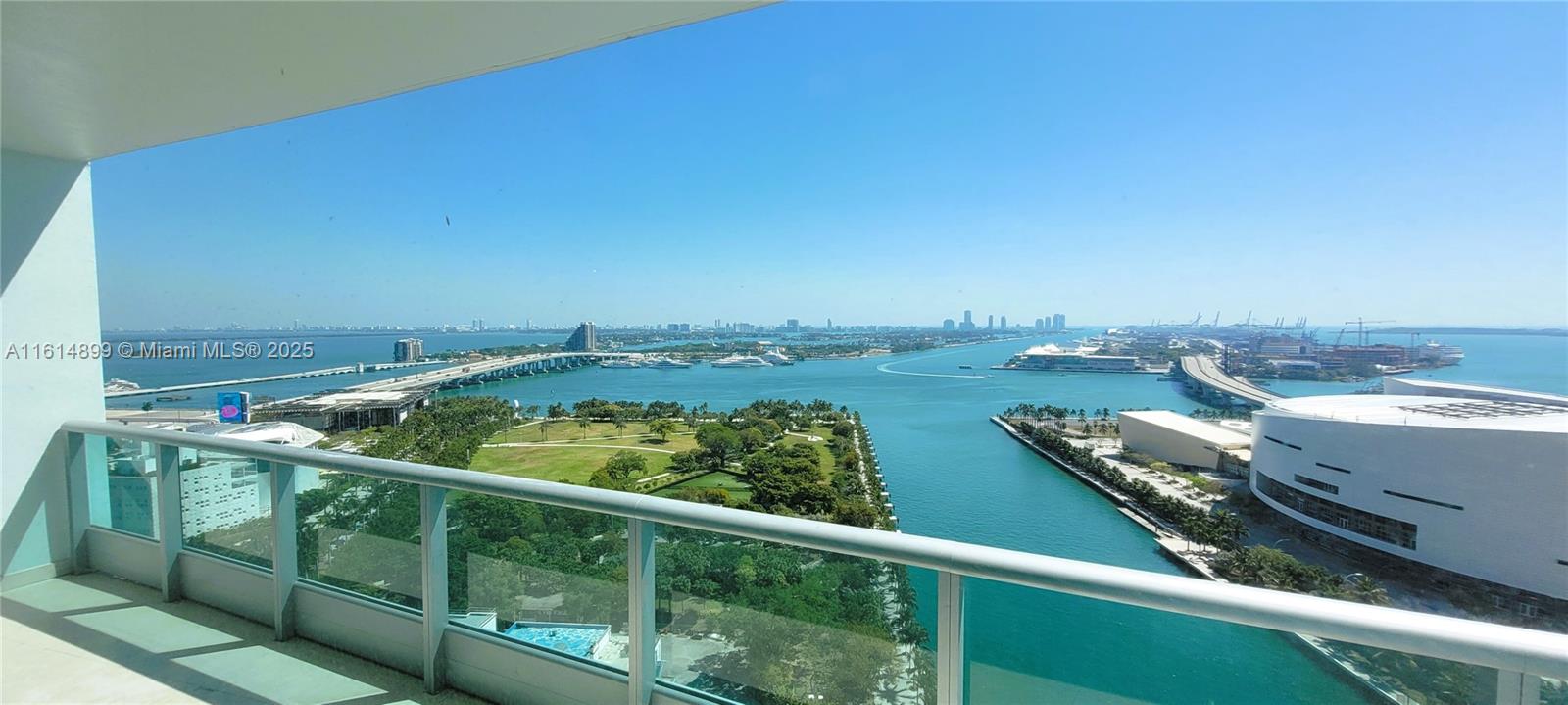 900 Biscayne Blvd #2503, Miami FL 33132