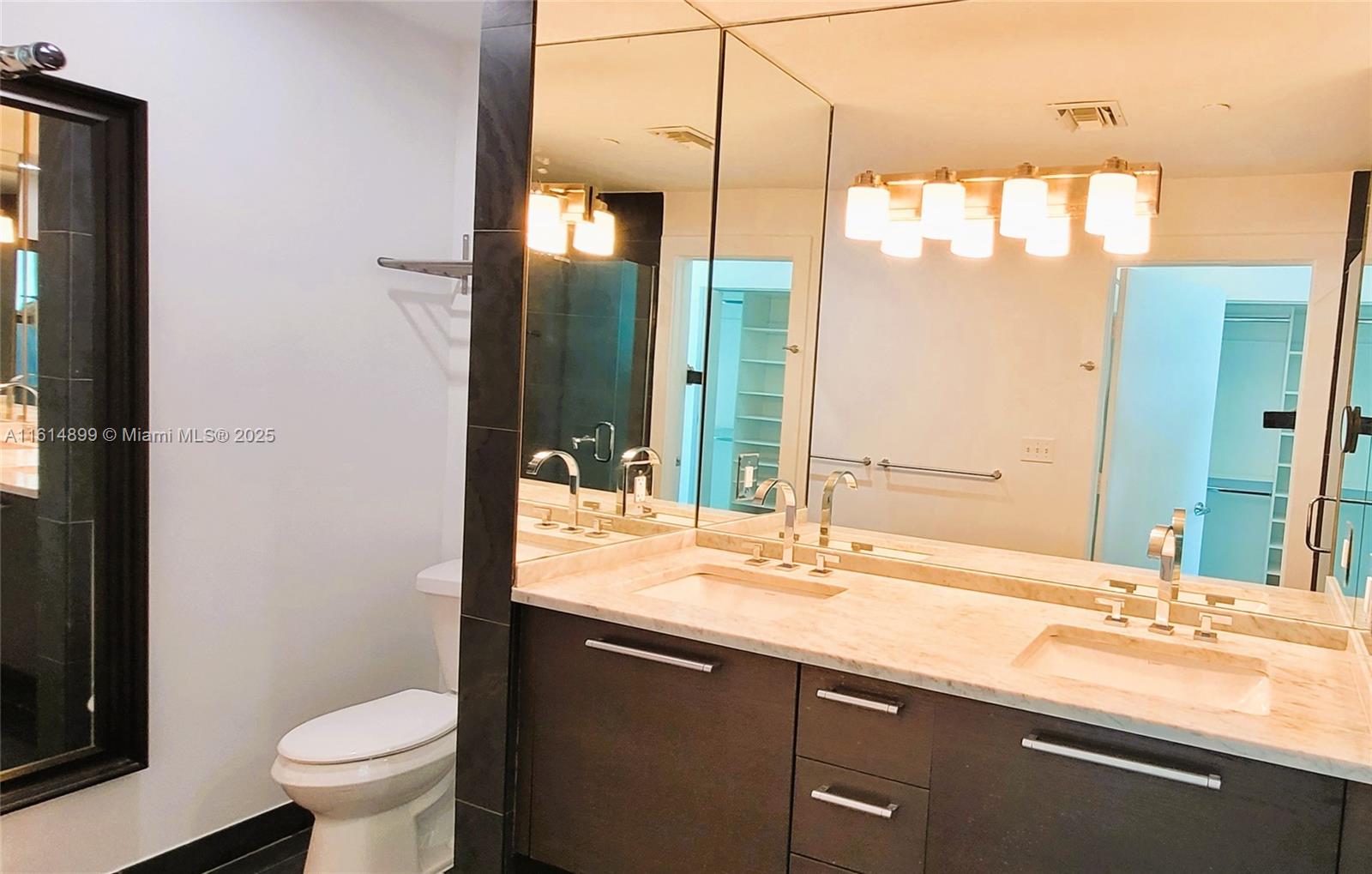 900 Biscayne Blvd #2503, Miami FL 33132