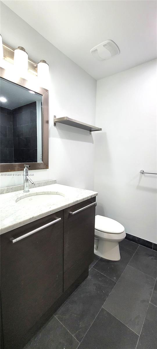 900 Biscayne Blvd #2503, Miami FL 33132