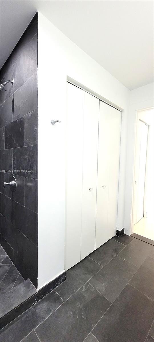 900 Biscayne Blvd #2503, Miami FL 33132