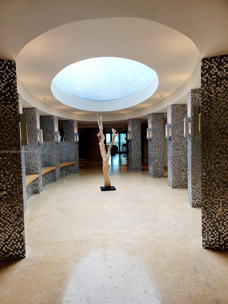 900 Biscayne Blvd #2503, Miami FL 33132