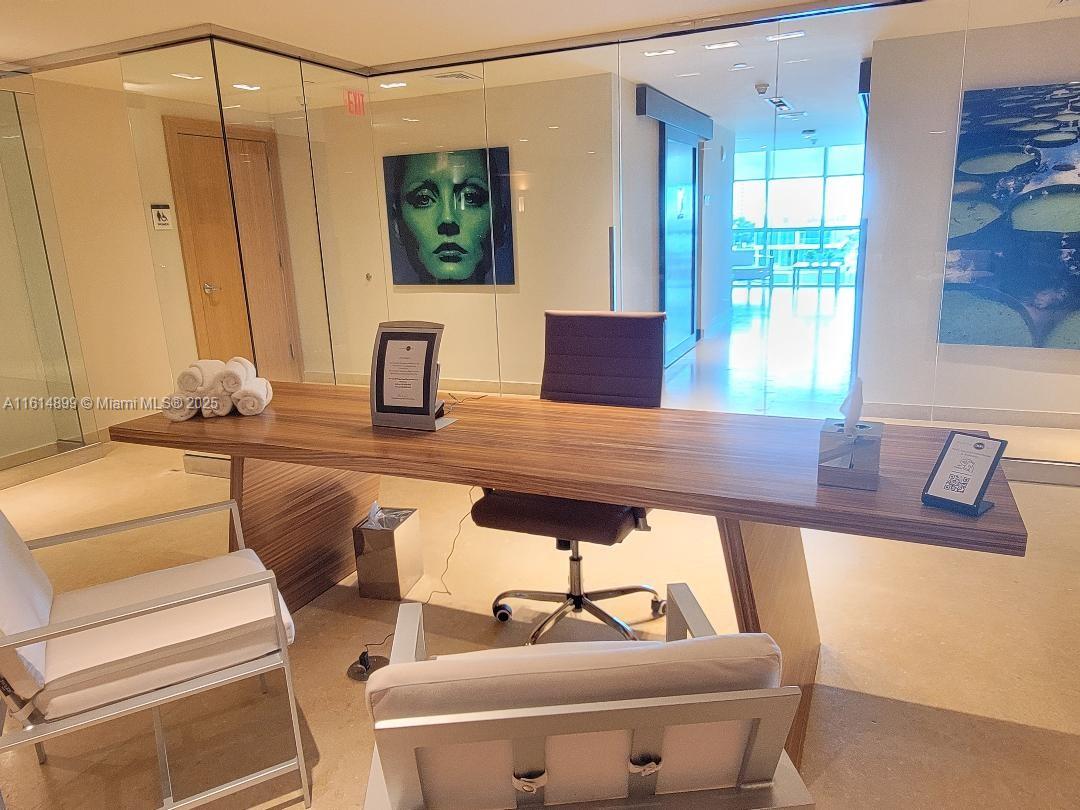 900 Biscayne Blvd #2503, Miami FL 33132