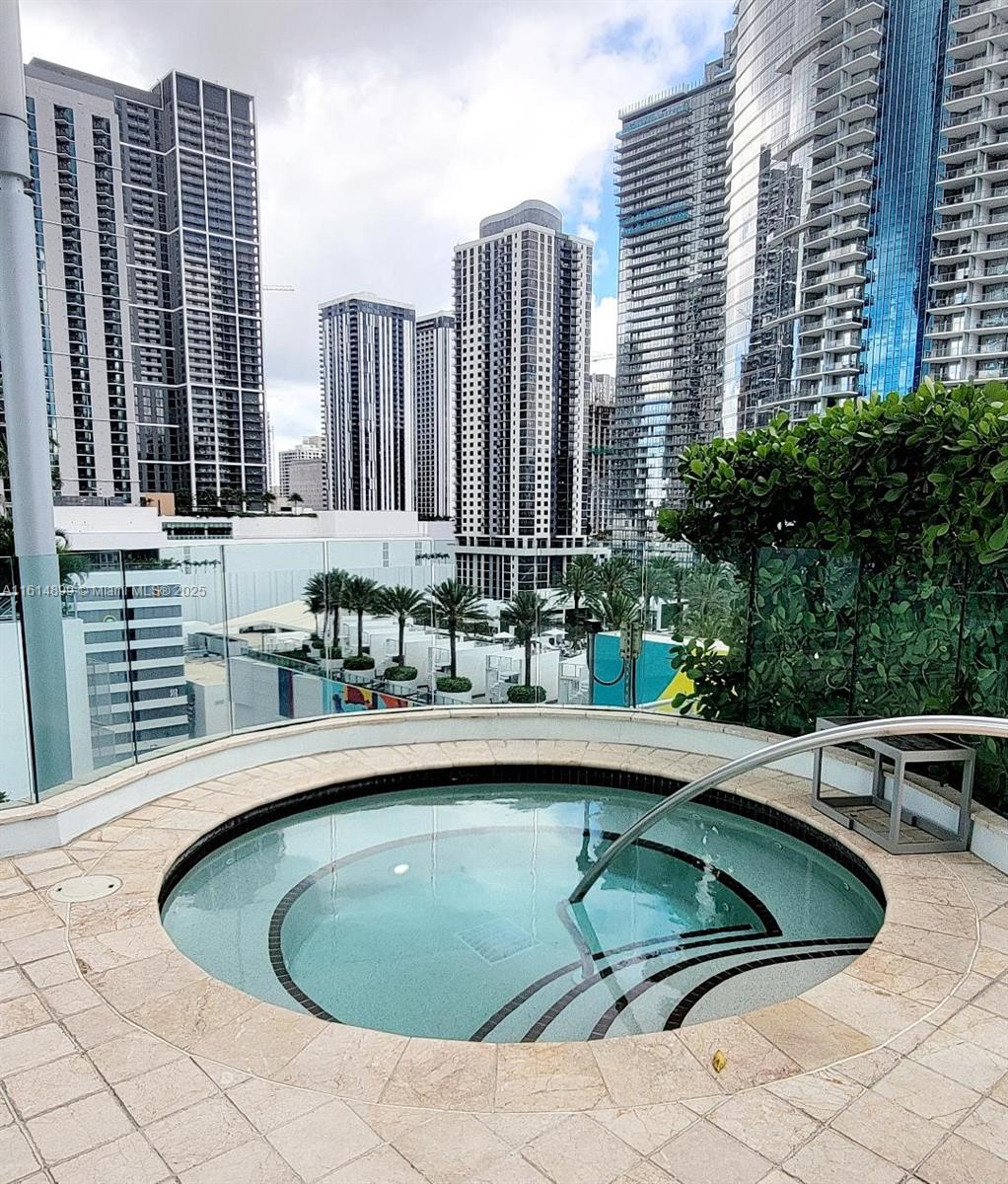 900 Biscayne Blvd #2503, Miami FL 33132