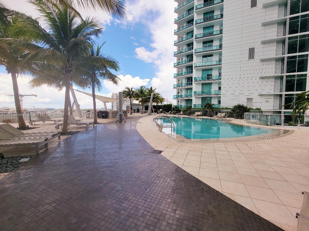 900 Biscayne Blvd #2503, Miami FL 33132