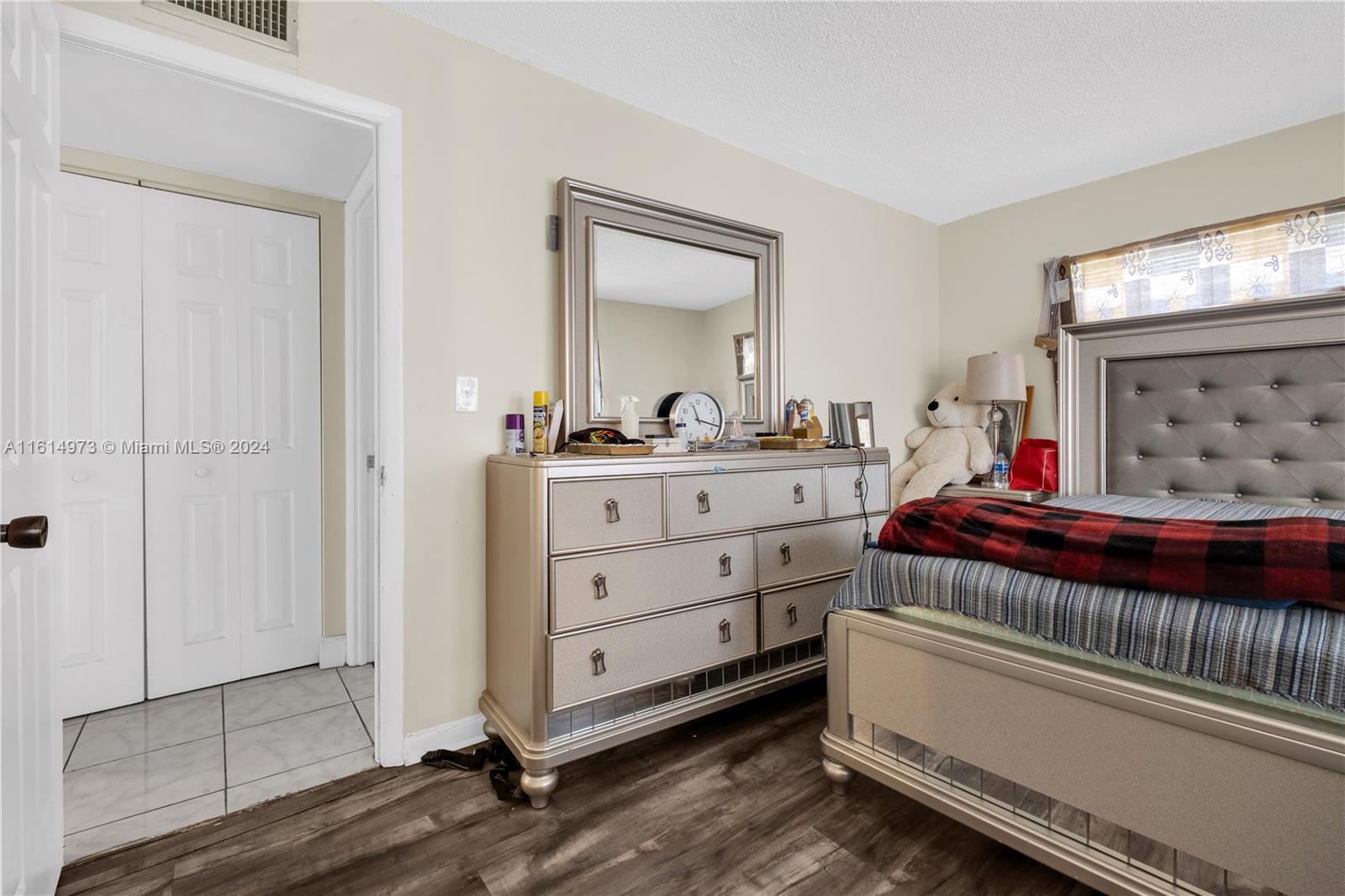 Listing Photo 10