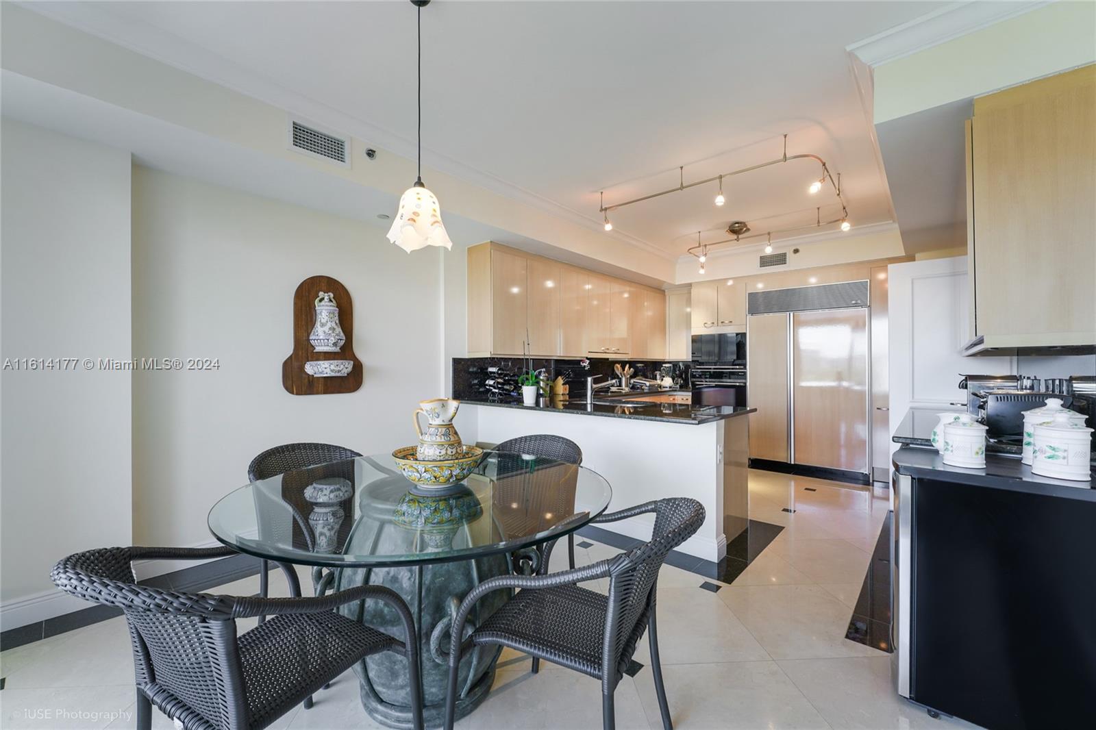 791 Crandon Blvd #704, Key Biscayne FL 33149
