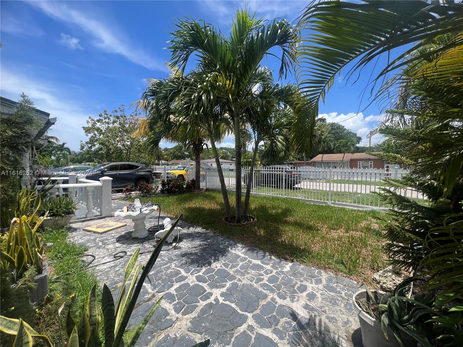 720 NW 129th St, North Miami, Florida image 2