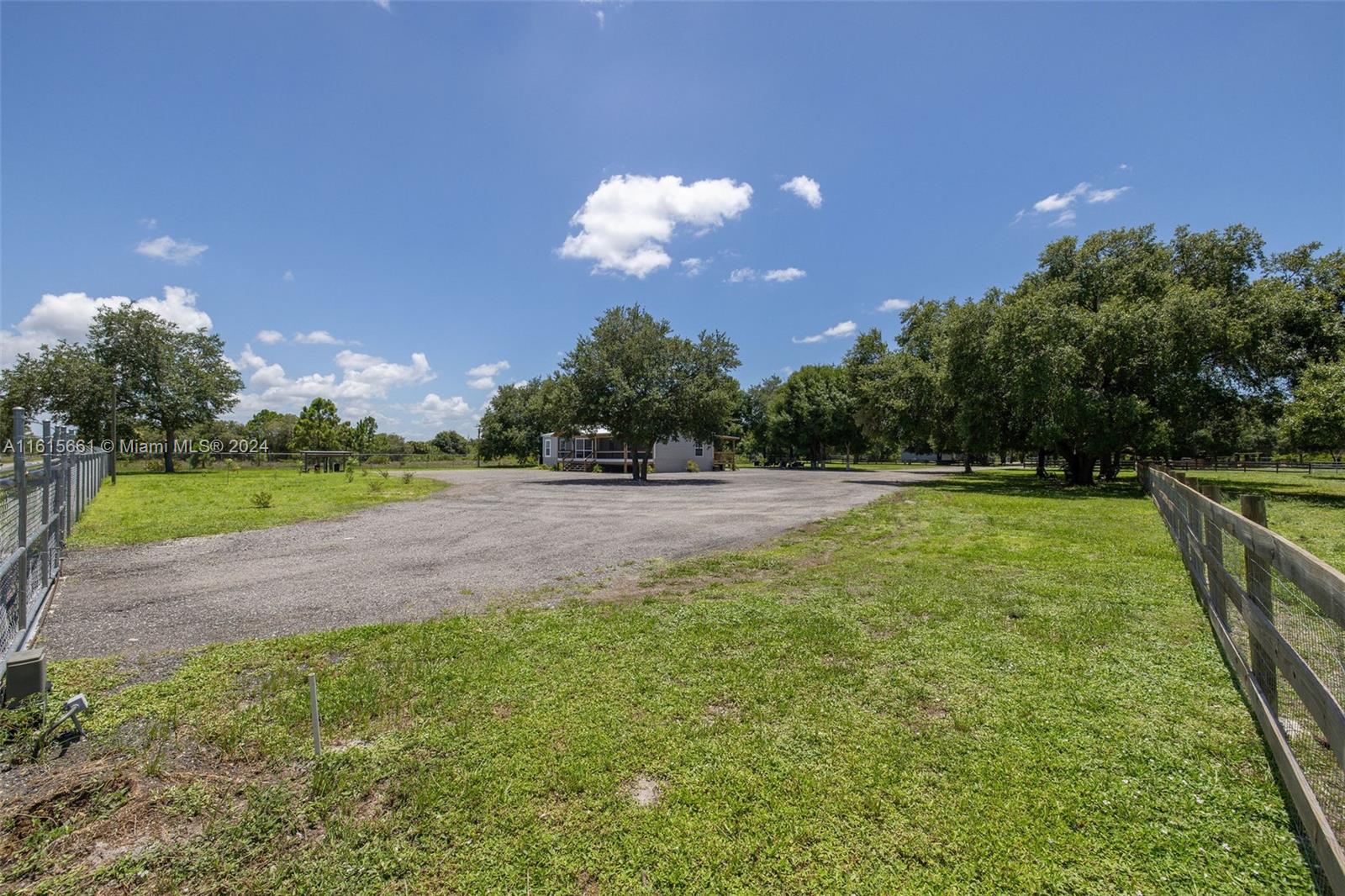 820 S Verda St, Clewiston, Florida image 17