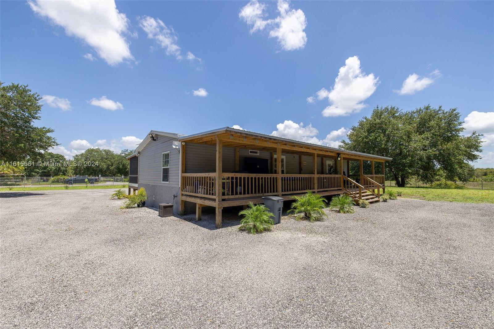 820 S Verda St, Clewiston, Florida image 7