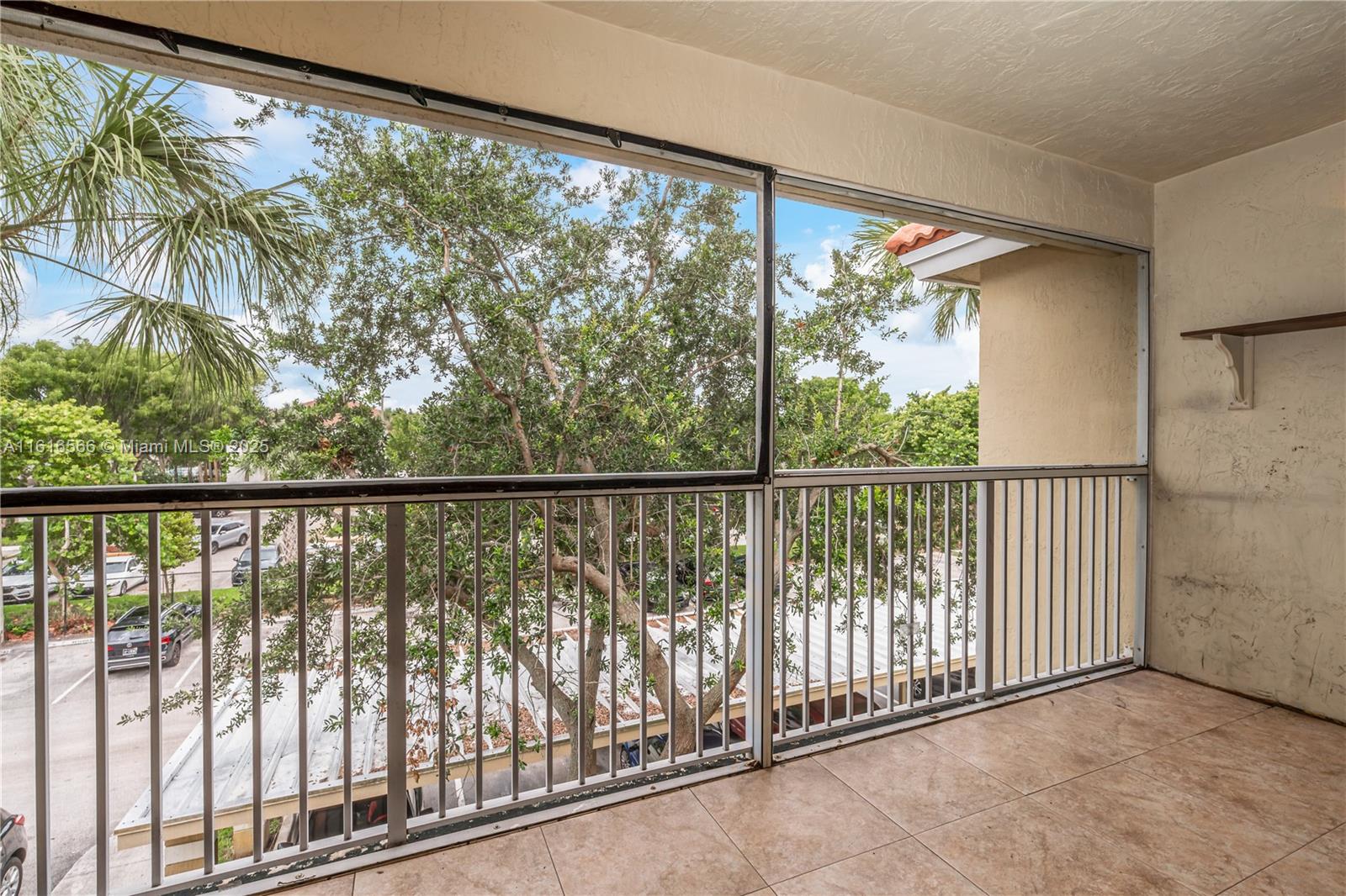 Residential, Hollywood, Florida image 10