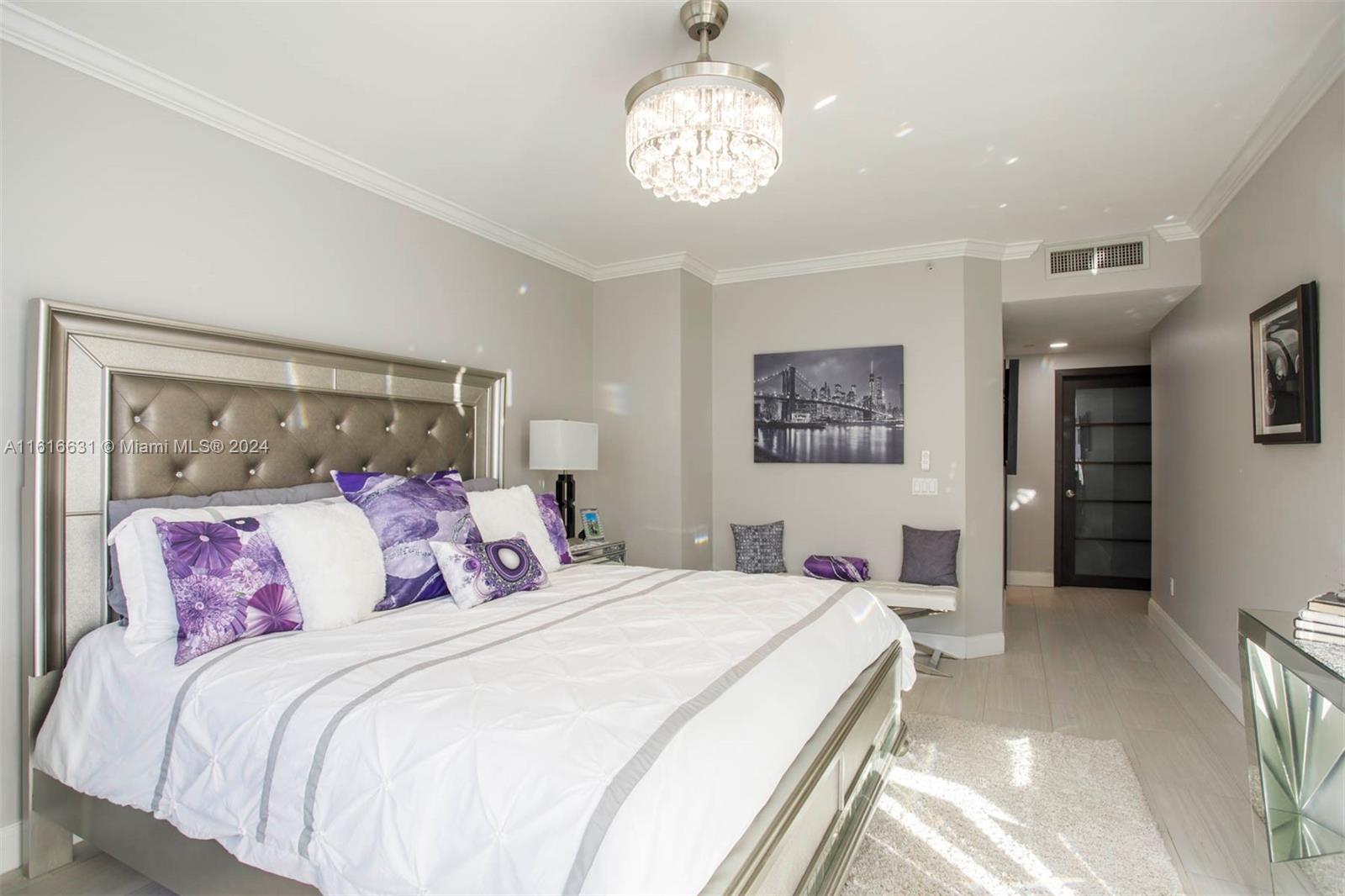 4775 Collins Ave #1604, Miami Beach FL 33140