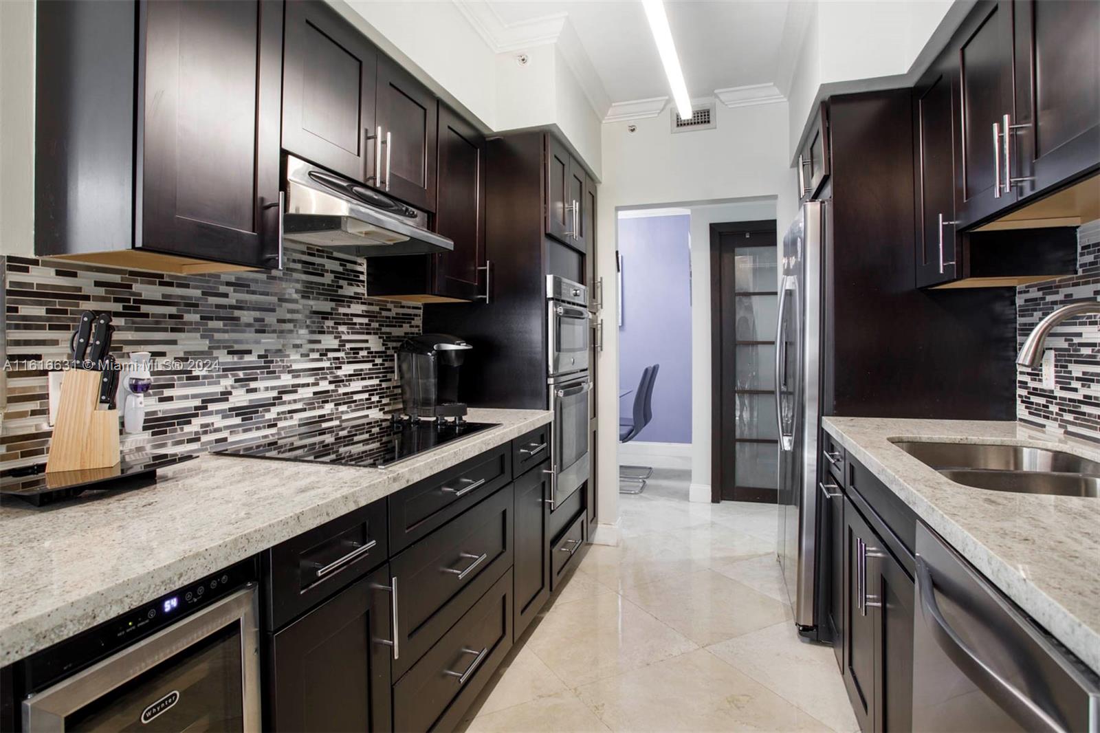 4775 Collins Ave #1604, Miami Beach FL 33140