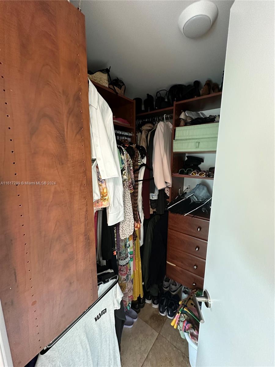 350 S Miami Ave #2909, Miami FL 33130