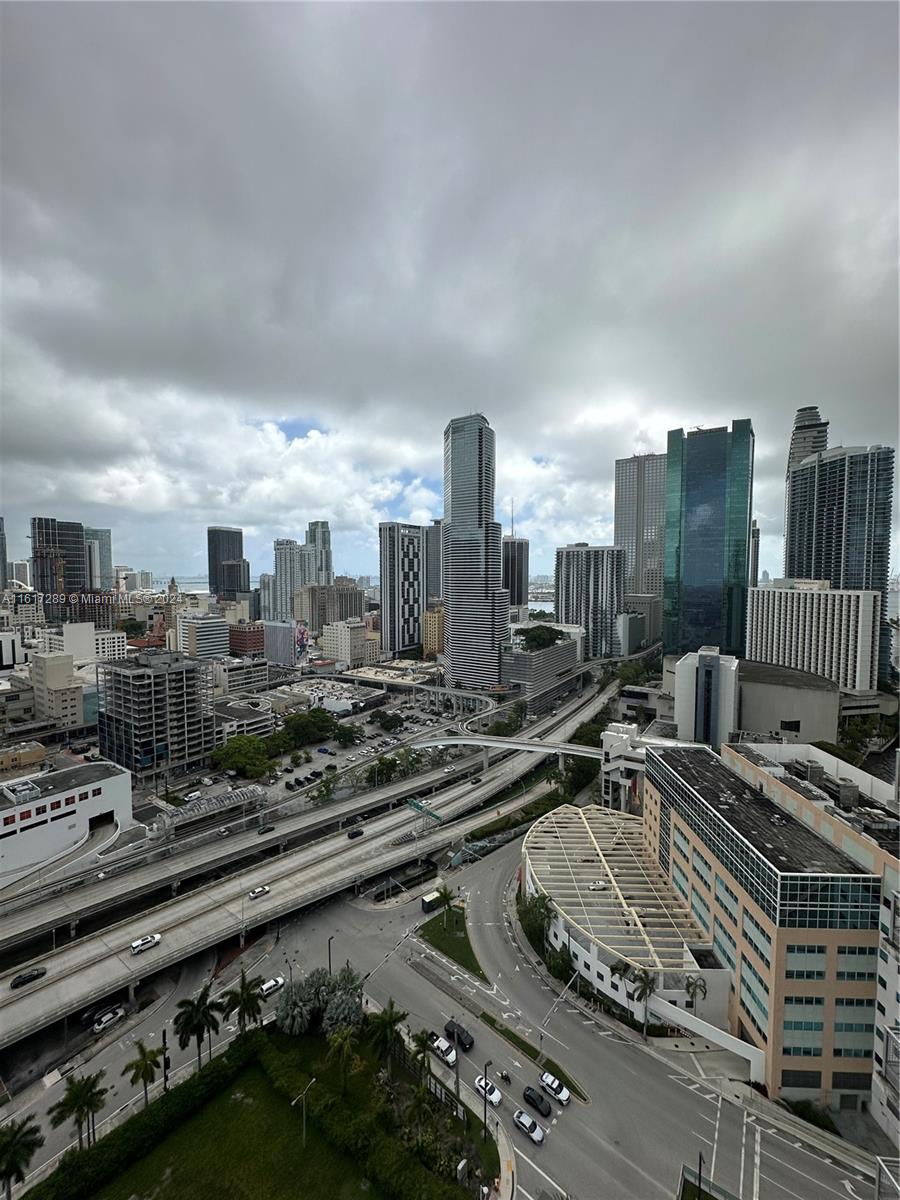 350 S Miami Ave #2909, Miami FL 33130
