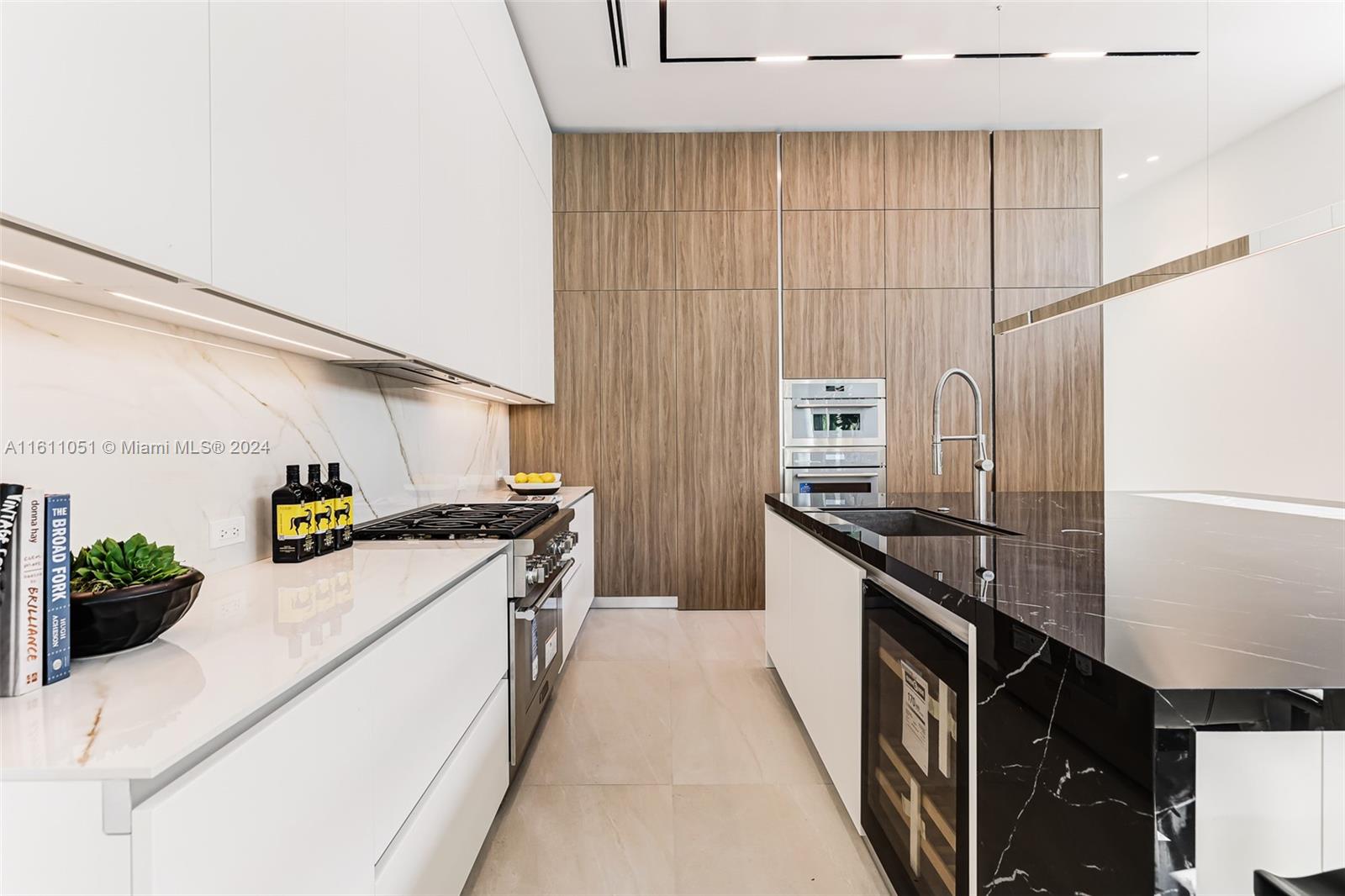 2832 Coconut Ave #2832, Miami, Florida image 6