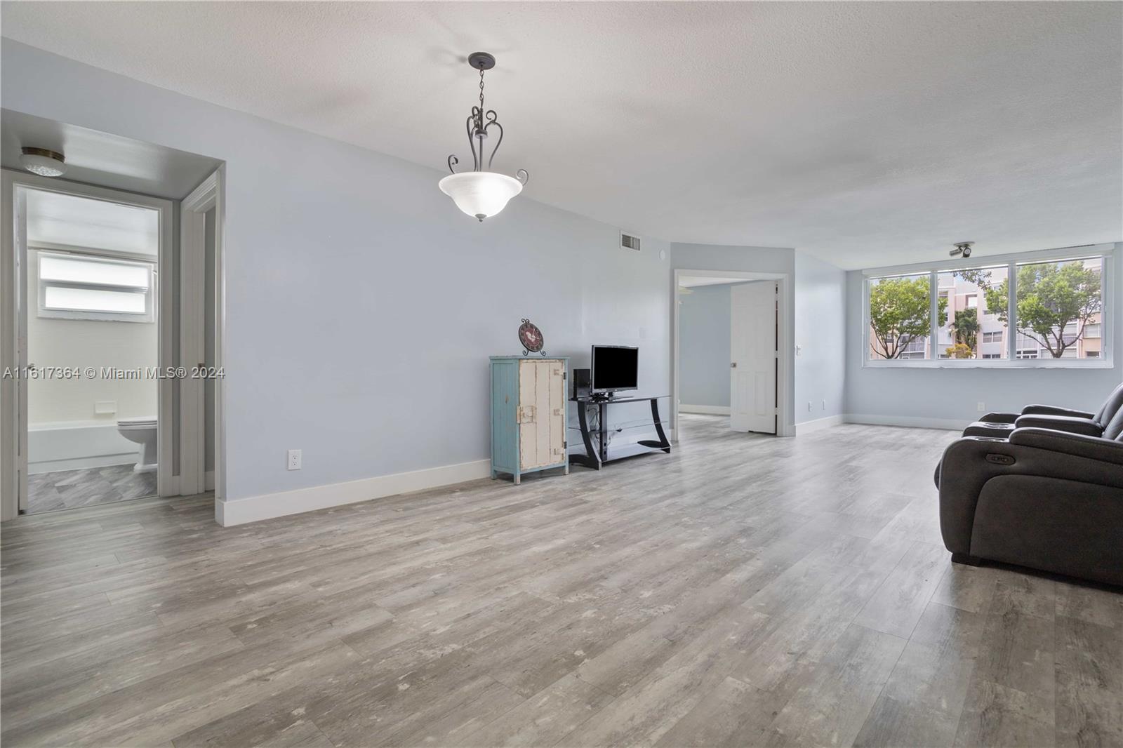 Roam Buy 10368 NW 24th Pl Apt 101 101, Sunrise, FL with a 4.75 mortgage included.