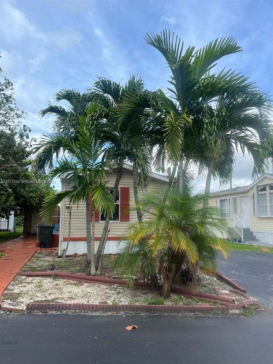 Residential, Homestead, Florida image 3