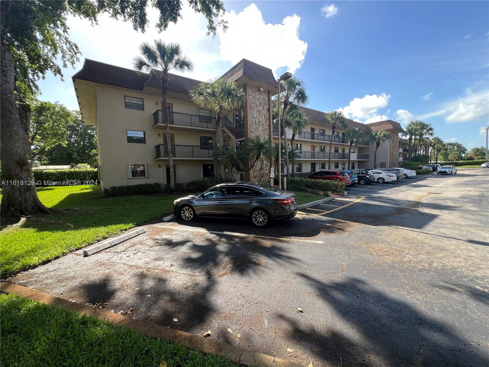 6085 N Sabal Palm Blvd #201, Tamarac, Florida image 1