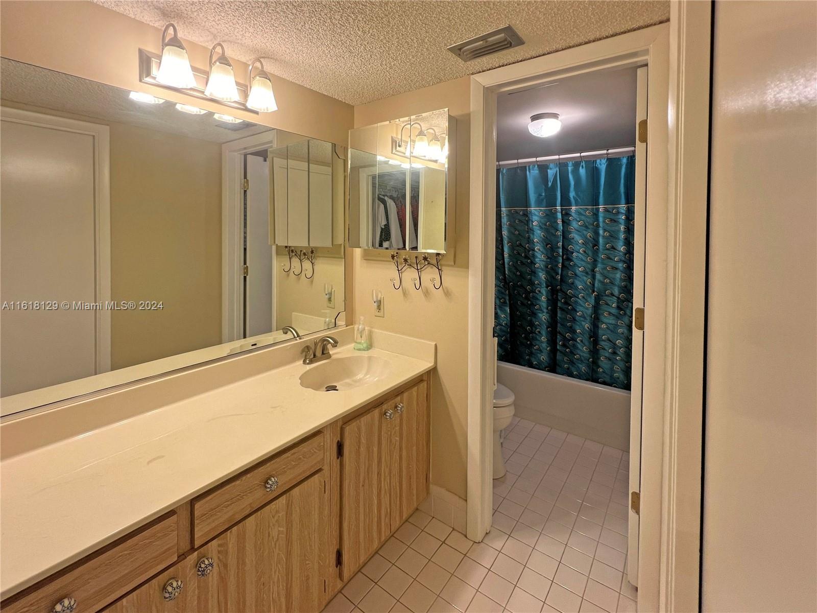 6085 N Sabal Palm Blvd #201, Tamarac, Florida image 18