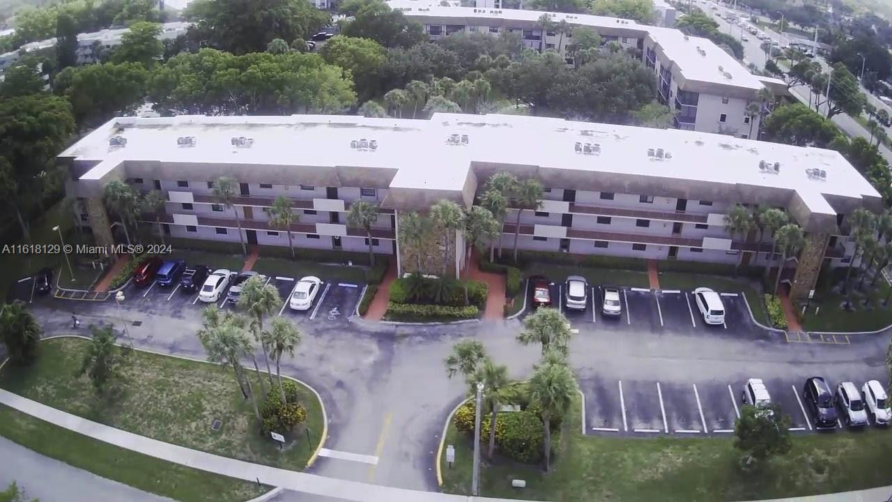 6085 N Sabal Palm Blvd #201, Tamarac, Florida image 25