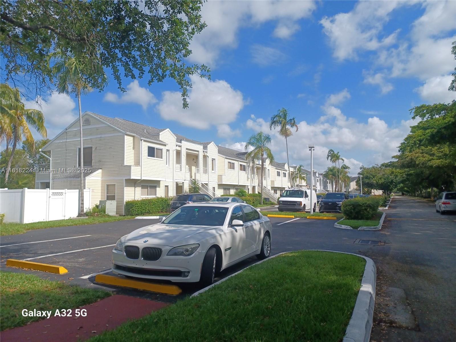 3421 NW 44th St #103, Oakland Park, Florida image 13