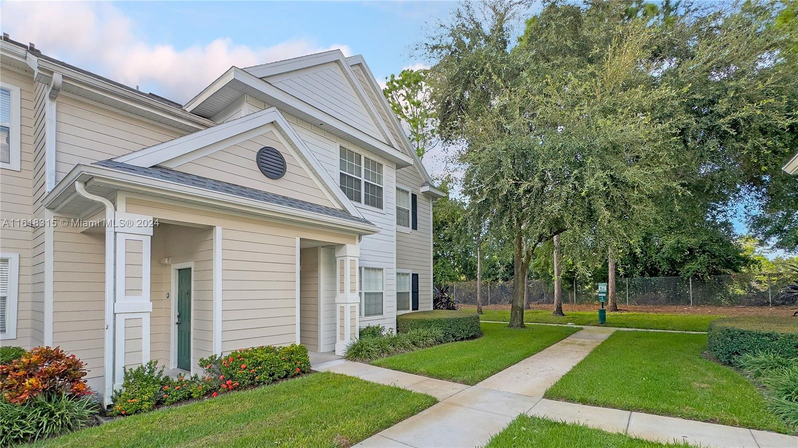 200 Southern Pecan Cir #105, Winter Garden, Florida image 2