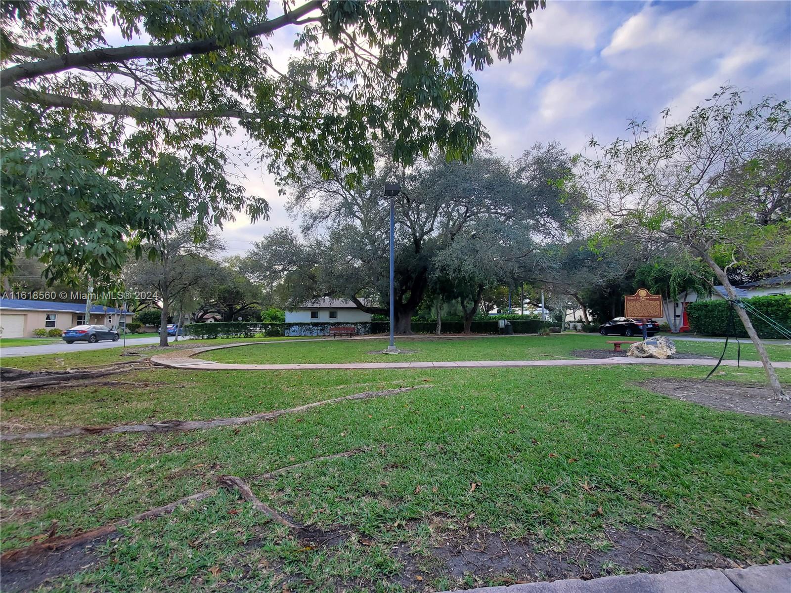 4908 Washington Dr, Coral Gables, Florida image 24