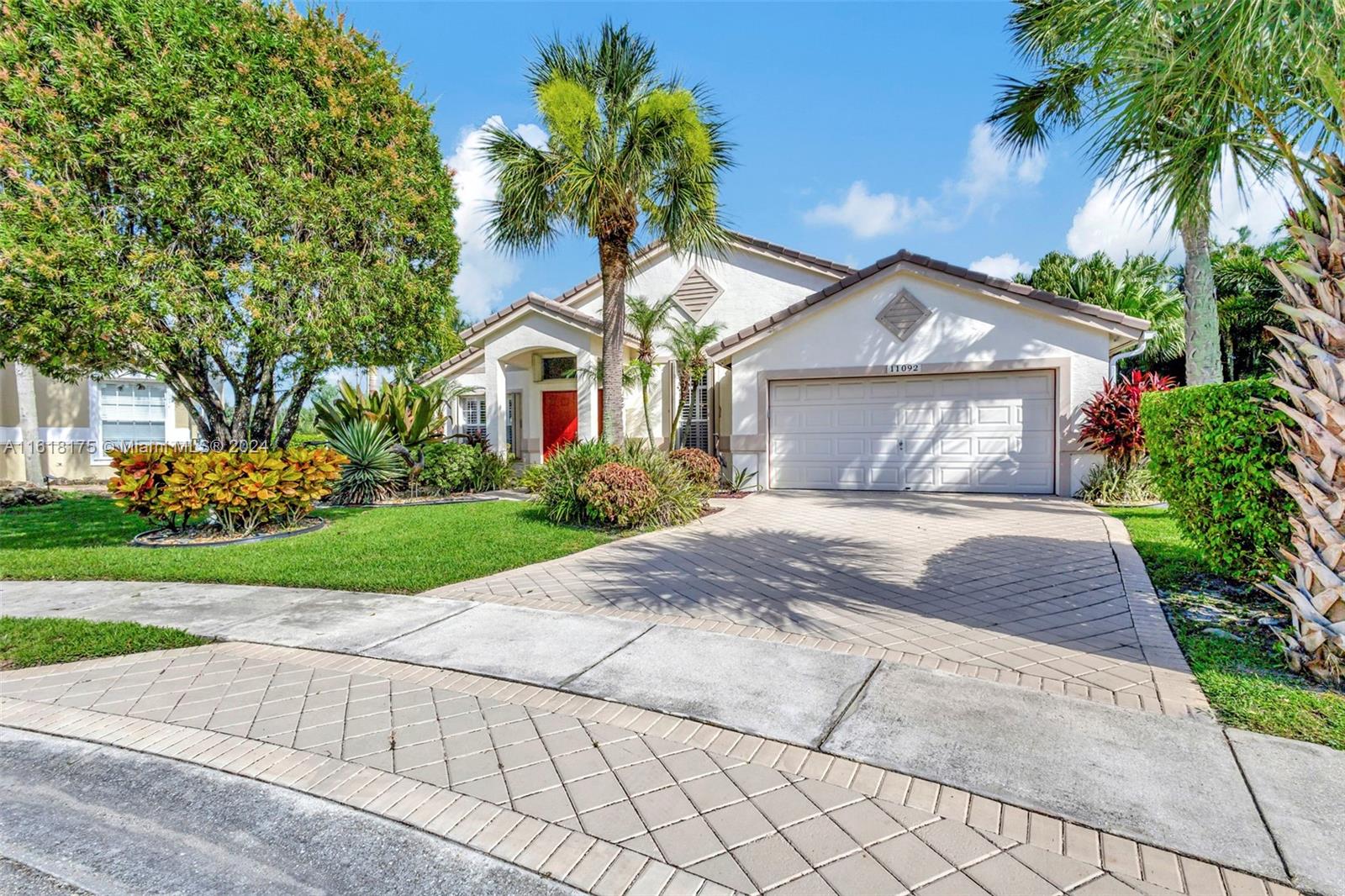 11092 Narragansett Bay Ct, Wellington, Florida image 6