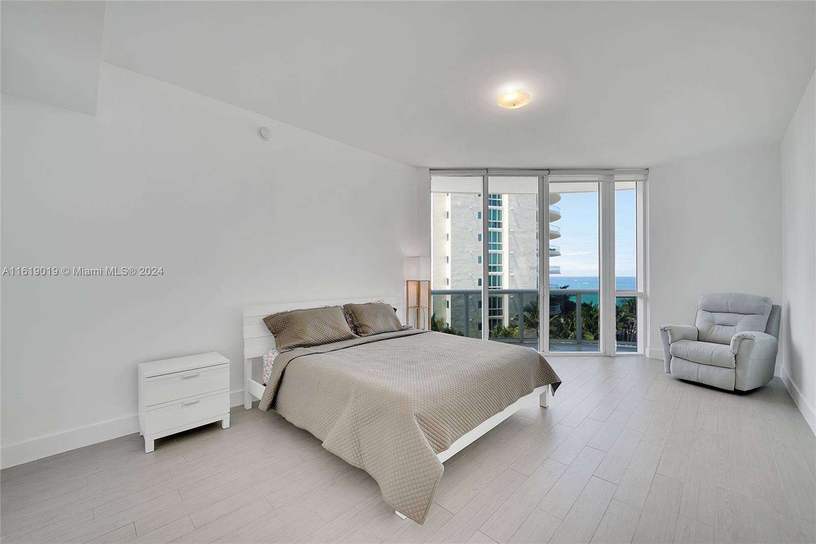 16001 Collins Ave #504, Sunny Isles Beach FL 33160