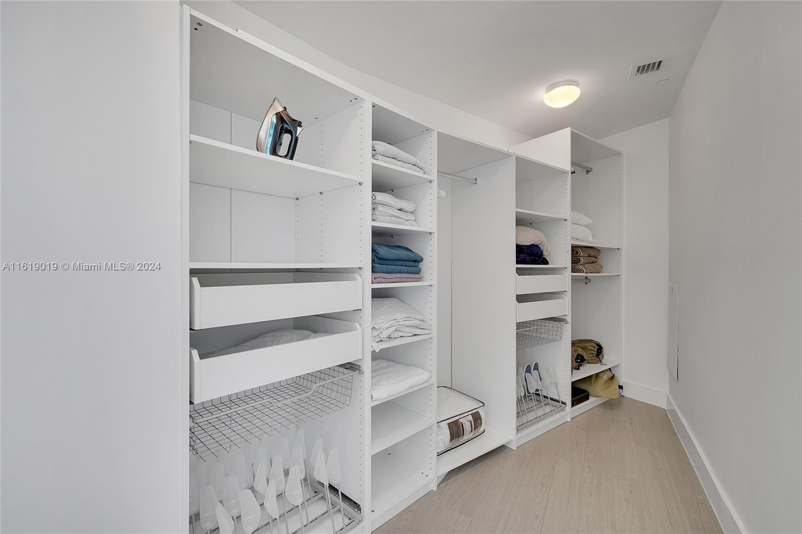 16001 Collins Ave #504, Sunny Isles Beach FL 33160