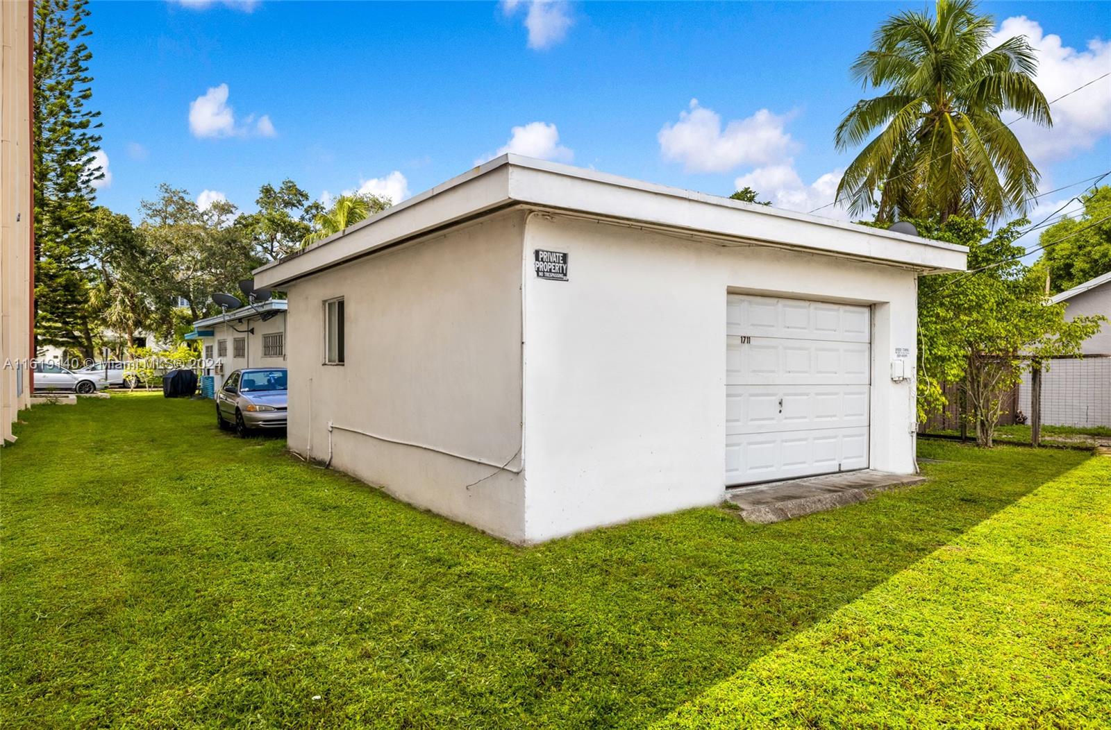 1711 Buchanan St, Hollywood, Florida image 6