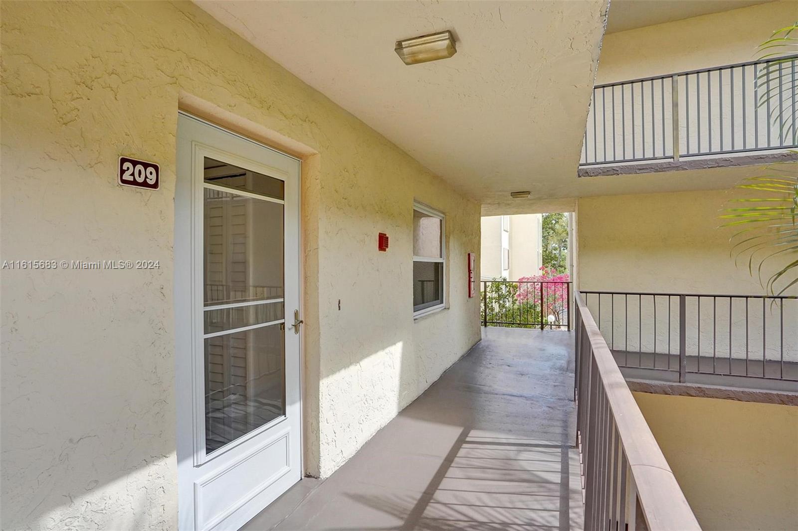 2871 Somerset Dr #209, Lauderdale Lakes, Florida image 23