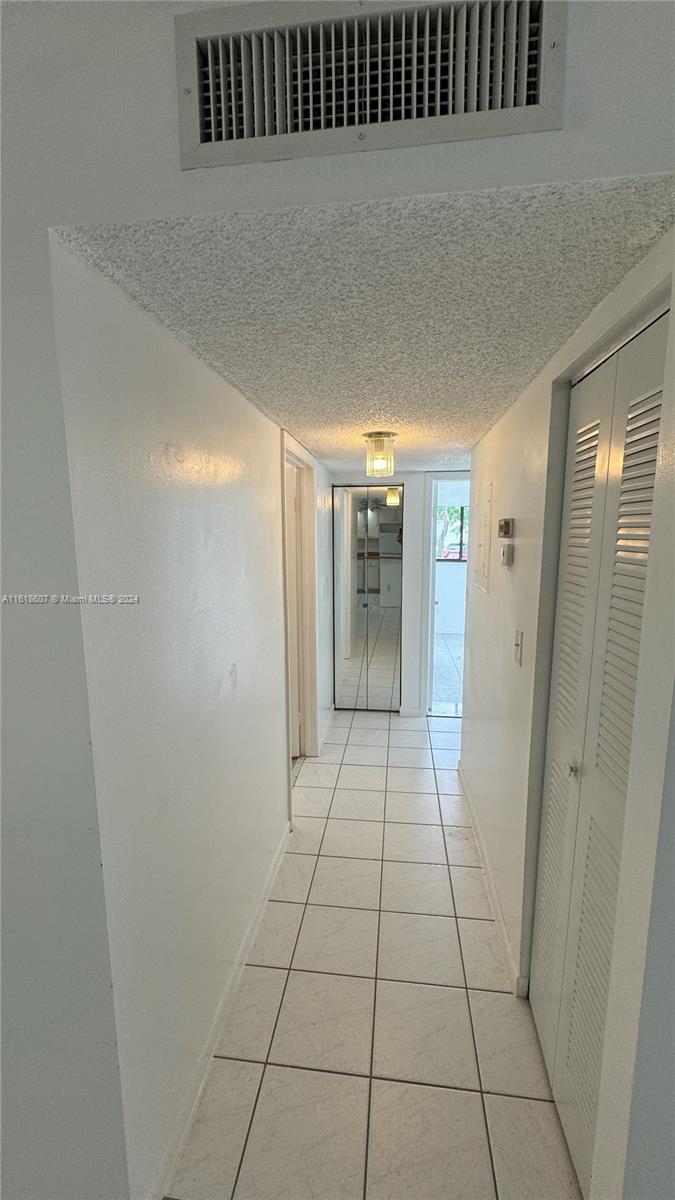 9860 S Belfort Cir #110, Tamarac, Florida image 4