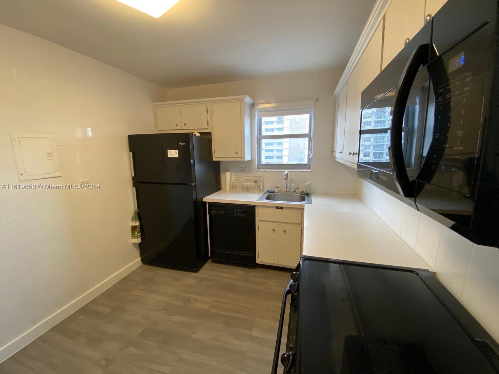 Listing Photo 9
