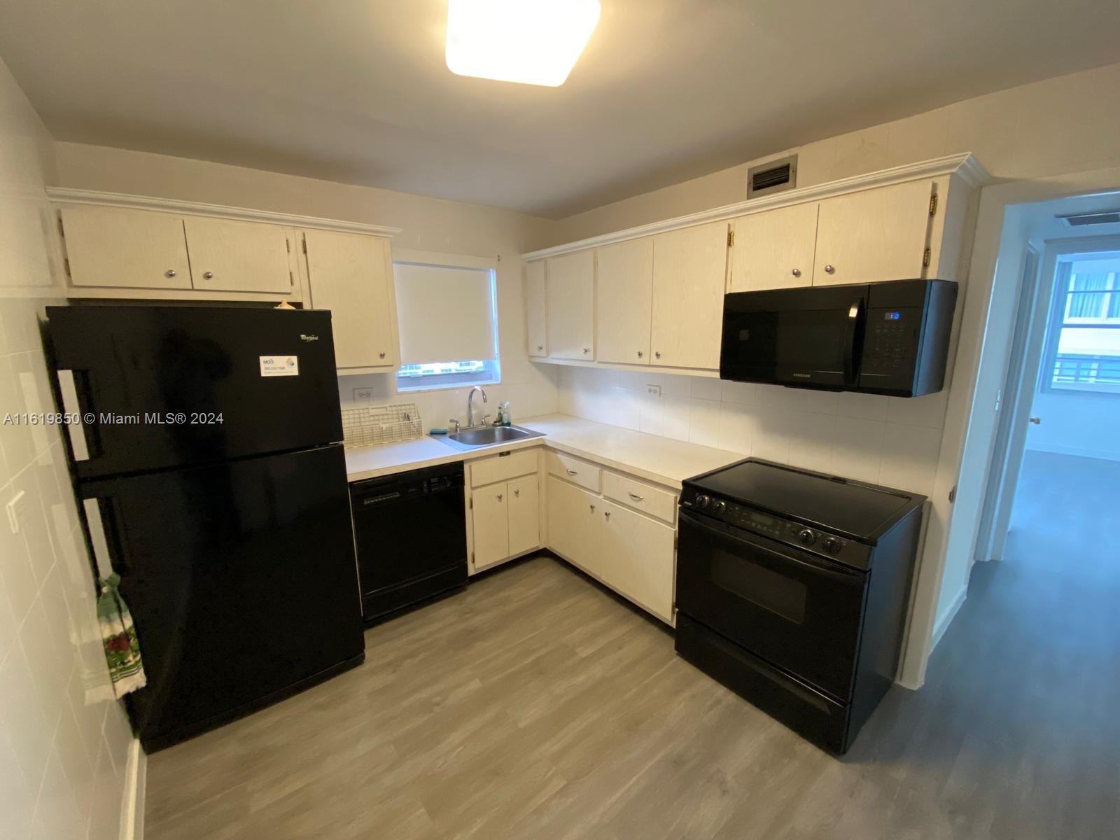 Listing Photo 12