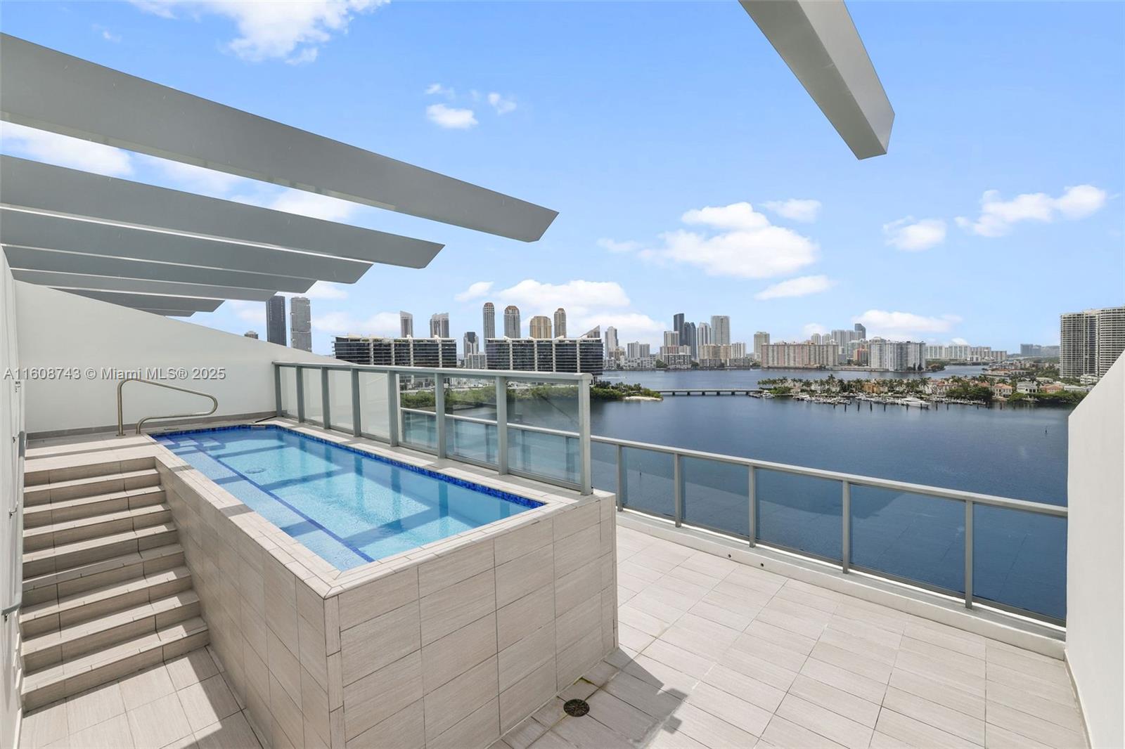 3300 NE 188th St #UPH12 + Rooftop, Aventura FL 33180