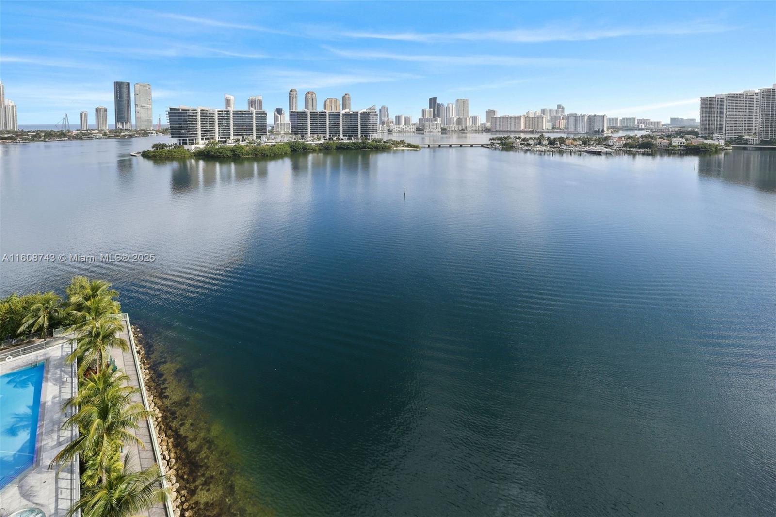 3300 NE 188th St #UPH12 + Rooftop, Aventura FL 33180