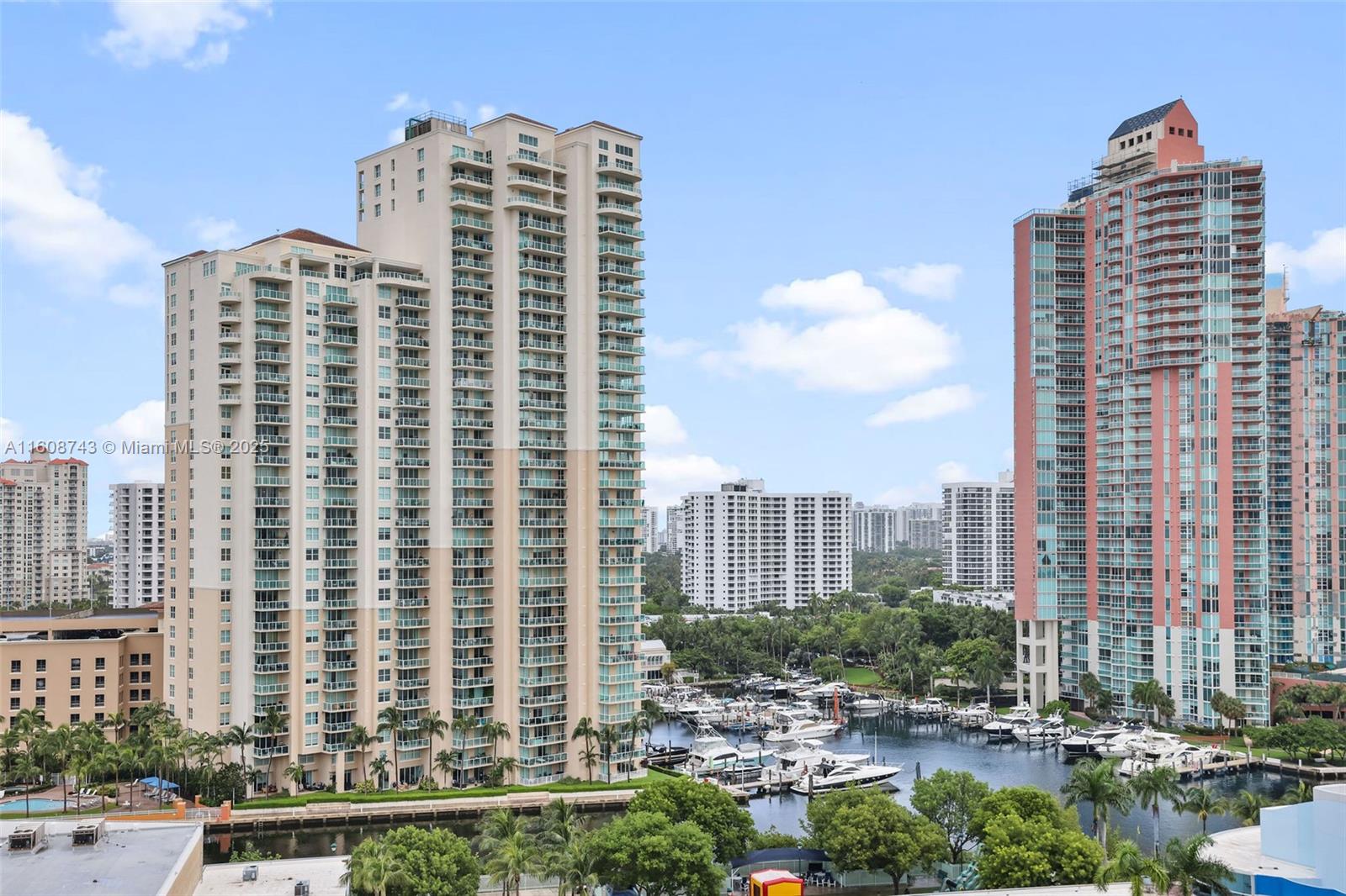 3300 NE 188th St #UPH12 + Rooftop, Aventura FL 33180