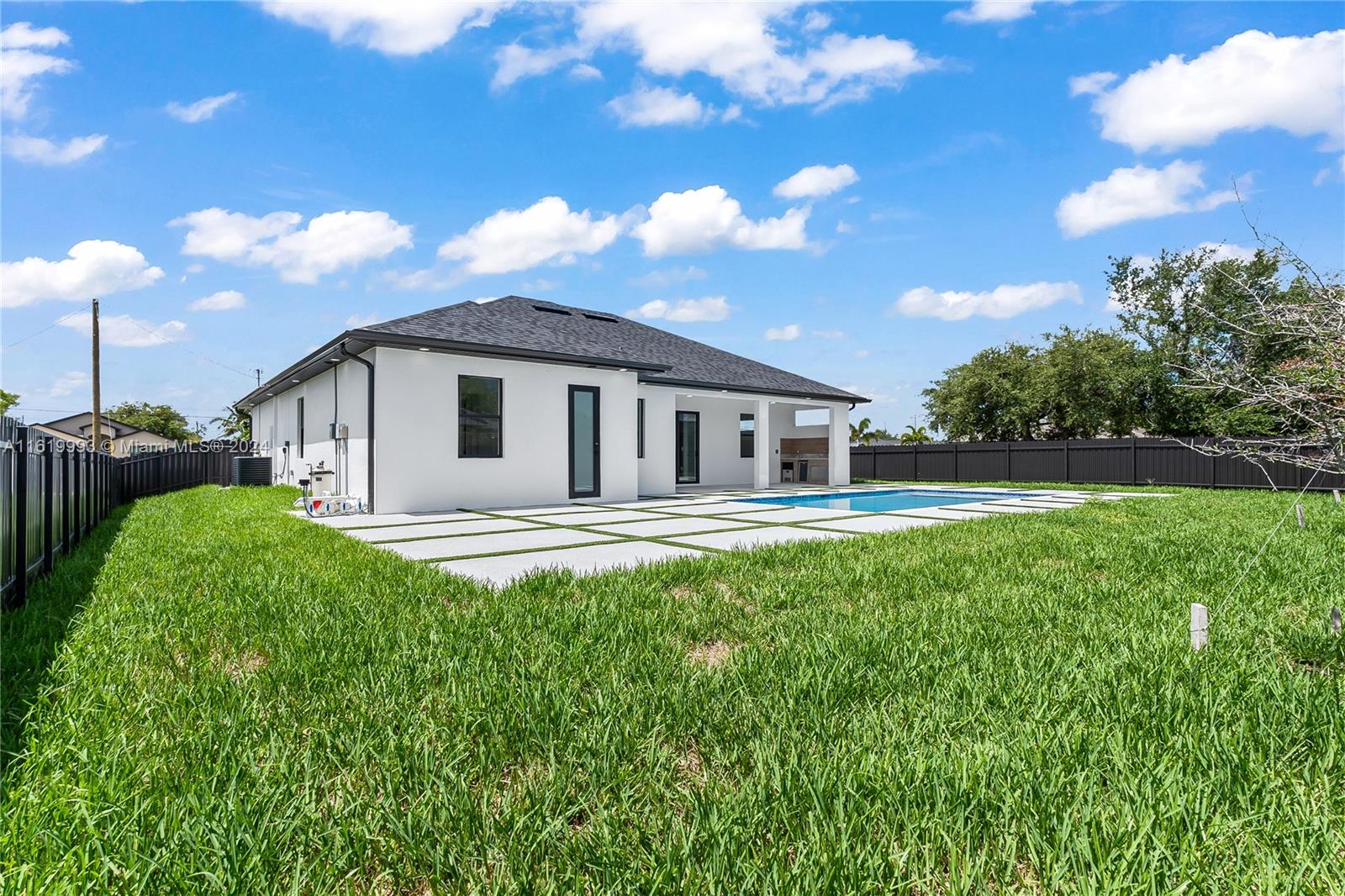 1809 SW Trafalgar Pkwy, Cape Coral, Florida image 25