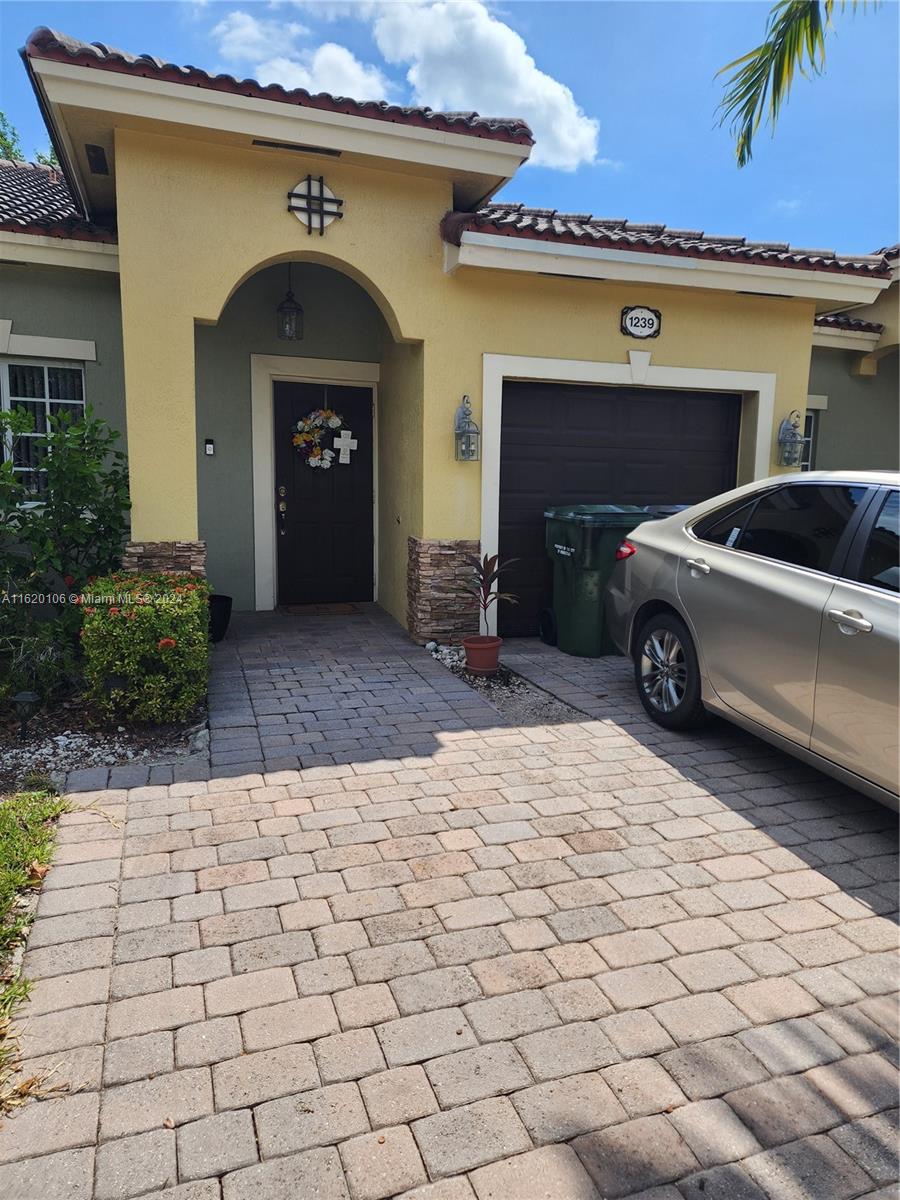 1239 NE 32nd Ter #1239, Homestead, Florida image 3