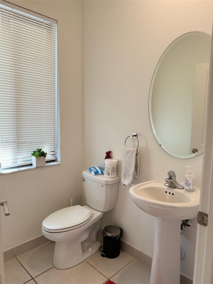 Listing Photo 10