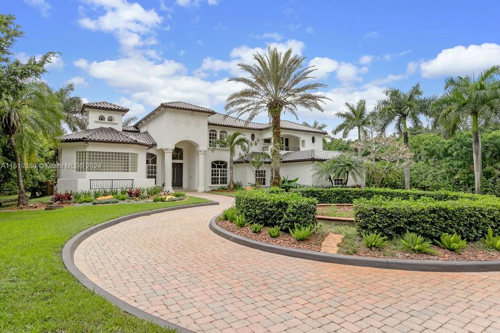 1535 SW 112th Ave, Davie, Florida image 2