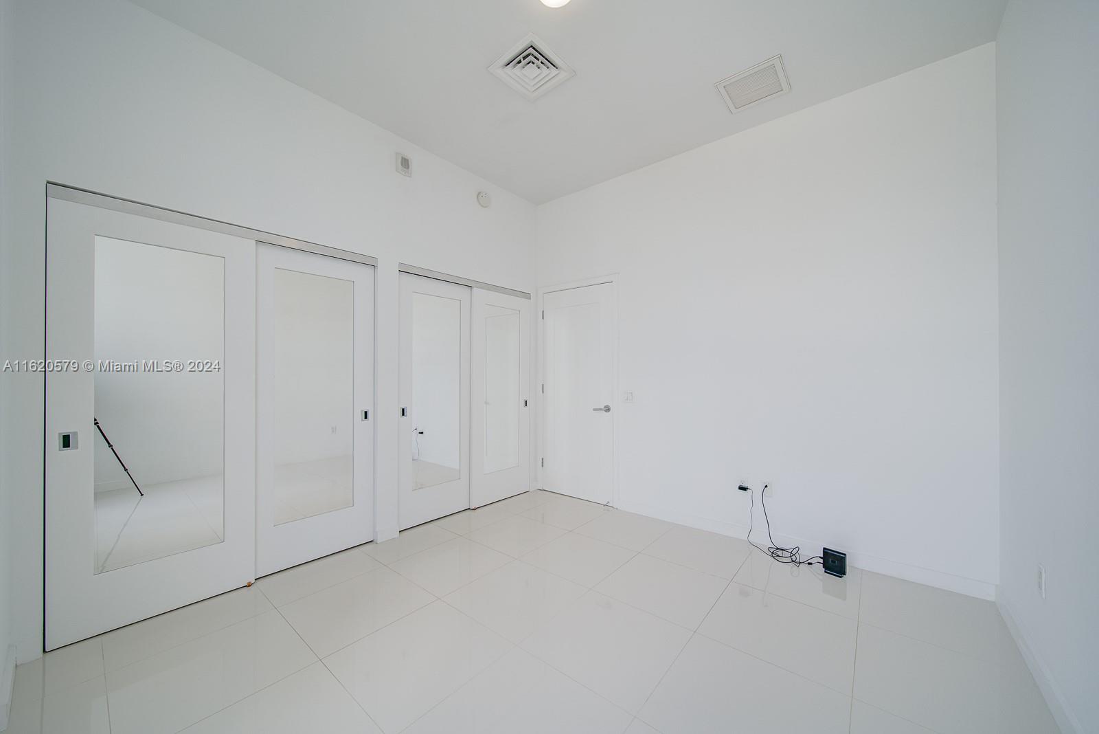 601 NE 27th St #1904, Miami FL 33137